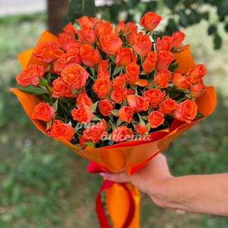 15 оранжевых роз