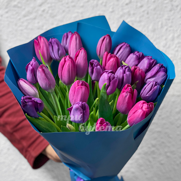 Тюльпаны на день святого Валентина (крупный план)