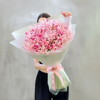 bolshoj-buket-rozovyh-nerine